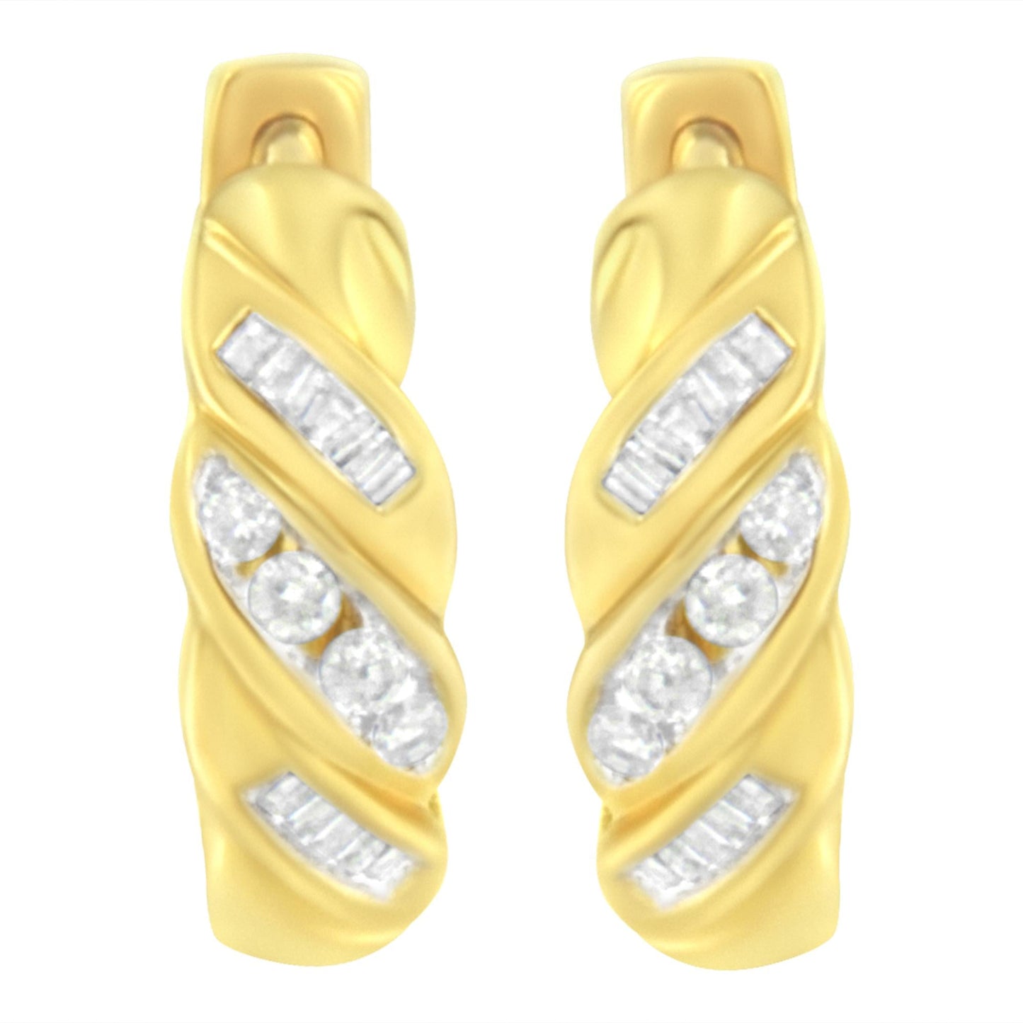 14K Yellow Gold 1/4 ct TDW Alternating 3 Row Baguette & Round Brilliant-Cut Diamond Huggy Hoop Earrings (H-I, I2-I3)